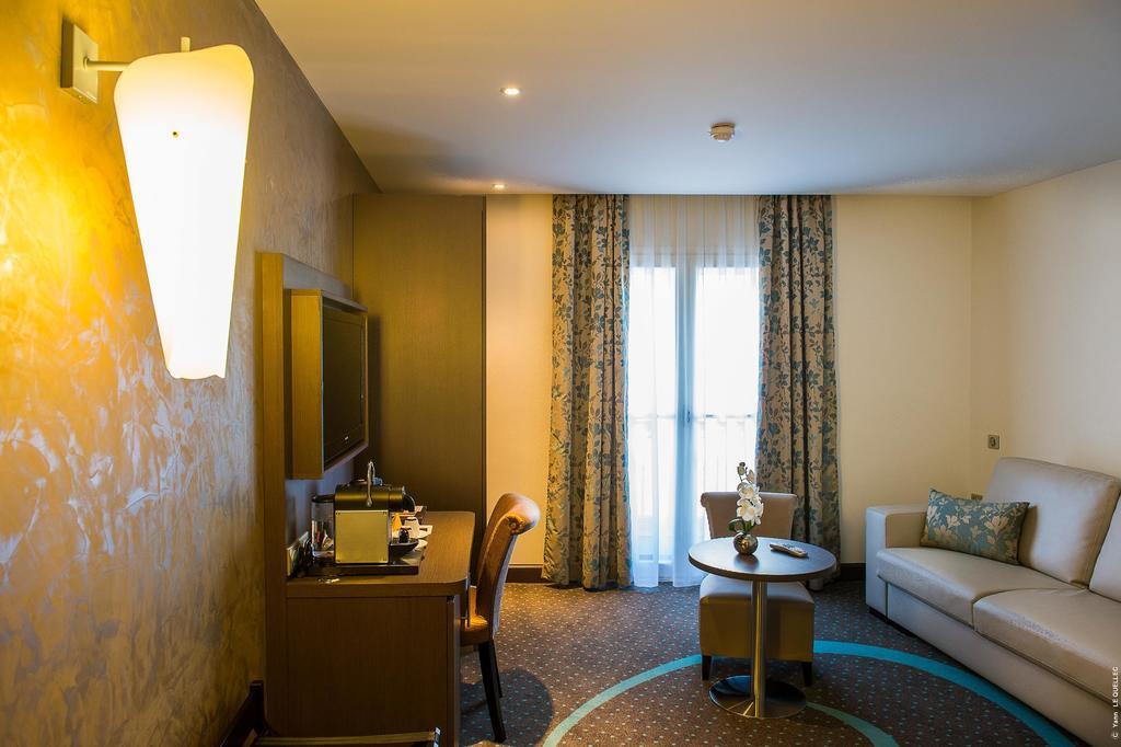 Hotel Francois Premier Cognac Centre Стая снимка